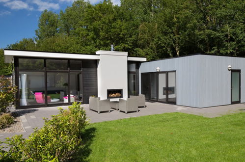 Photo 1 - Maison de 2 chambres à Noord-Scharwoude avec piscine et jardin