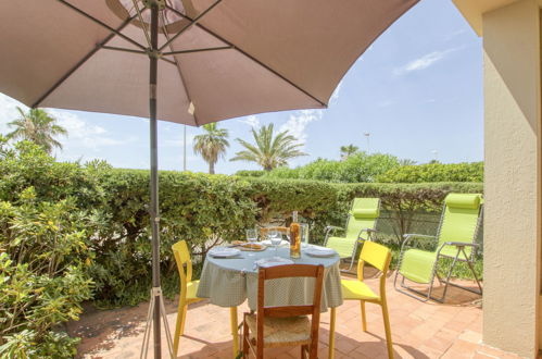 Photo 1 - 1 bedroom Apartment in Saint-Cyr-sur-Mer with garden