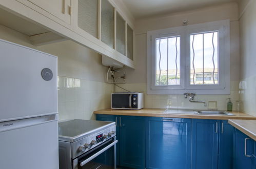Foto 11 - Apartamento de 1 habitación en Saint-Cyr-sur-Mer con vistas al mar