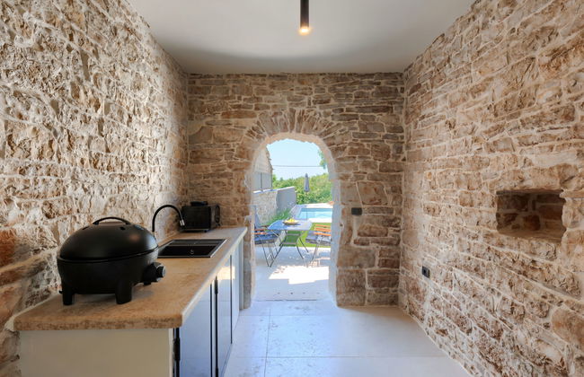 Casa de 3 quartos em Tinjan com piscina privada e terraço - Foto 14