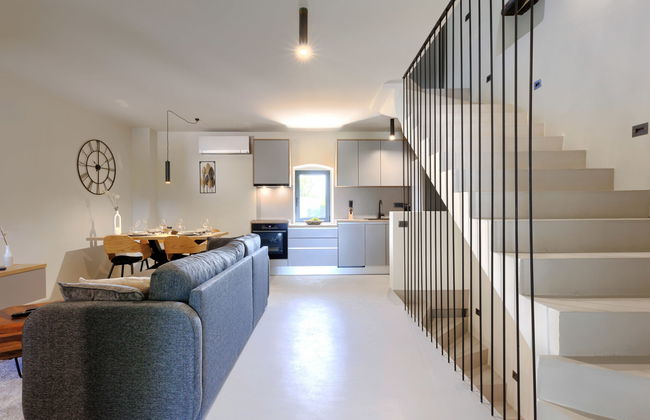 Casa de 3 quartos em Tinjan com piscina privada e terraço - Foto 9