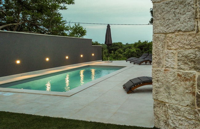 Casa de 3 quartos em Tinjan com piscina privada e terraço - Foto 33