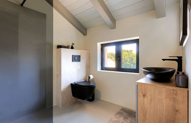 Casa de 3 quartos em Tinjan com piscina privada e terraço - Foto 24