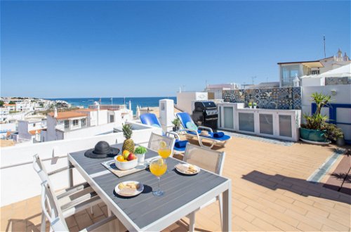 Foto 1 - Appartamento con 1 camera da letto a Albufeira con terrazza e vista mare