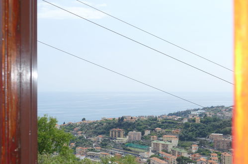 Photo 19 - Maison de 1 chambre à Sanremo avec jardin et vues à la mer