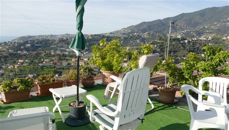 Foto 1 - Casa con 1 camera da letto a Sanremo con giardino e vista mare