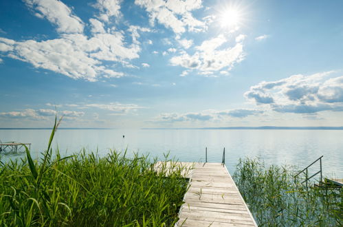 Foto 2 - Casa de 3 quartos em Balatonakarattya com terraço e vista para a montanha