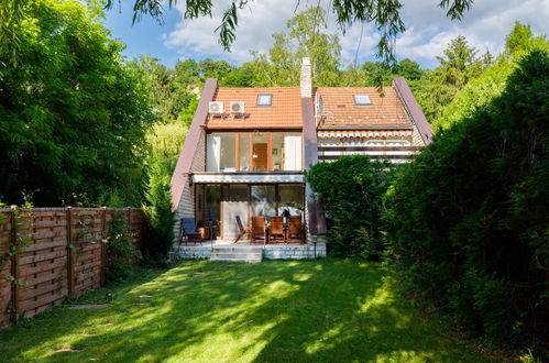 Foto 1 - Casa de 3 quartos em Balatonakarattya com terraço e vista para a montanha