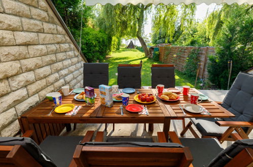 Photo 27 - Maison de 3 chambres à Balatonakarattya avec terrasse et vues sur la montagne