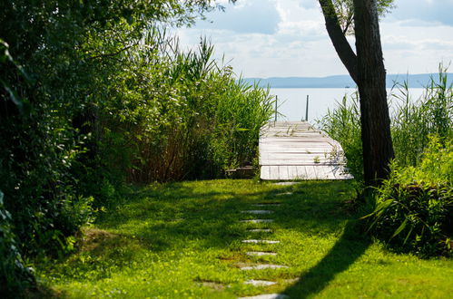 Foto 35 - Casa de 3 quartos em Balatonakarattya com terraço e vista para a montanha