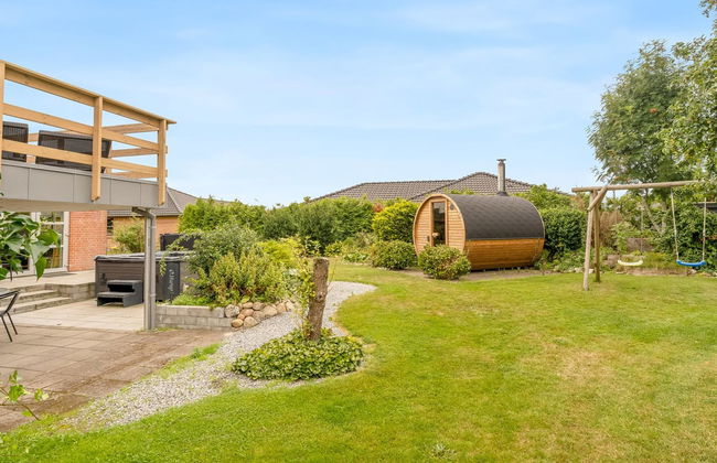 Casa de 11 quartos em Hadsund com piscina privada e terraço - Foto 6