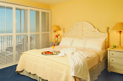 Foto 4 - Appartamento con 2 camere da letto a Fort Myers Beach con piscina e vista mare