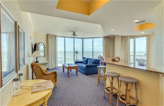 Photo 3 - 2 bedroom Apartment in Fort Myers Beach with swimming pool and sea view