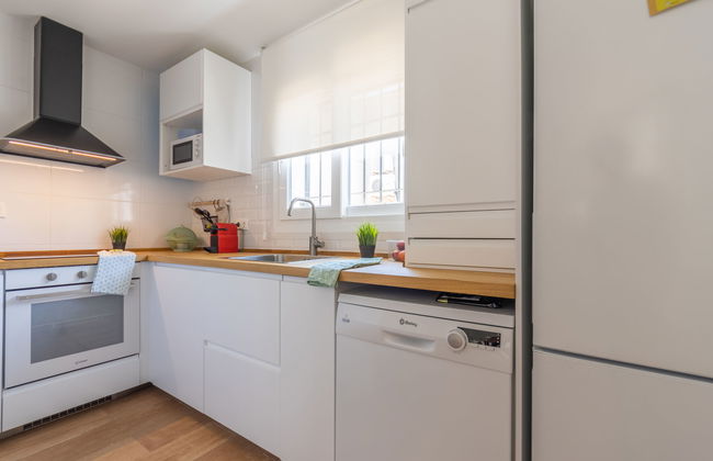 Casa de 4 quartos em Torredembarra com jardim e terraço - Foto 3