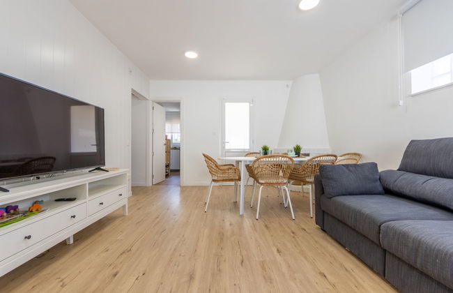Casa de 4 quartos em Torredembarra com jardim e terraço - Foto 2