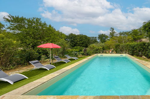 Foto 1 - Appartamento con 2 camere da letto a Saint-Laurent-la-Vernède con piscina e giardino