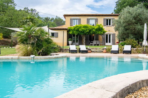 Photo 1 - Maison de 3 chambres à Tourves avec piscine privée et jardin