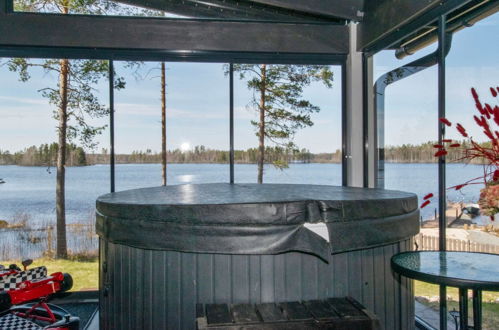 Photo 3 - Maison de 2 chambres à Keuruu avec sauna et bain à remous