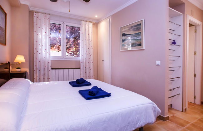 Casa de 6 quartos em Oliva com piscina privada e jardim - Foto 14