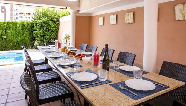 6 bedroom House in Oliva with private pool and garden - Photo 2