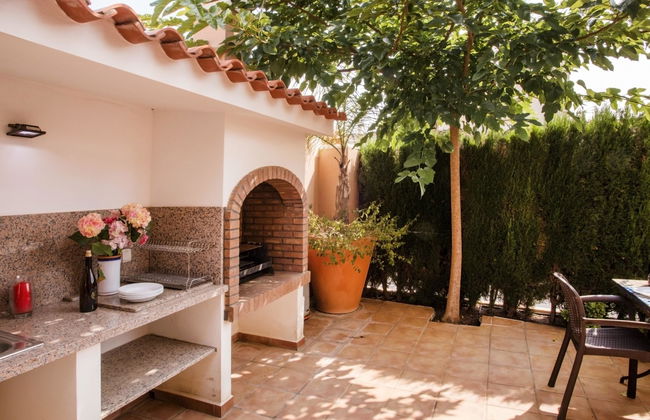 Casa de 6 quartos em Oliva com piscina privada e jardim - Foto 30