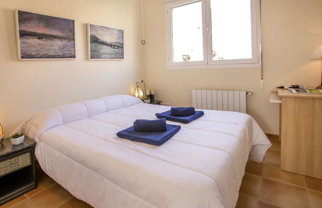 Casa de 6 quartos em Oliva com piscina privada e jardim - Foto 15