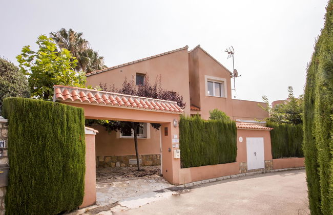 Casa de 6 quartos em Oliva com piscina privada e jardim - Foto 35