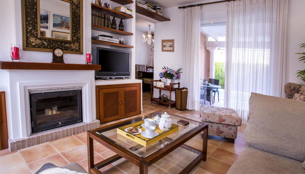 6 bedroom House in Oliva with private pool and garden - Photo 4