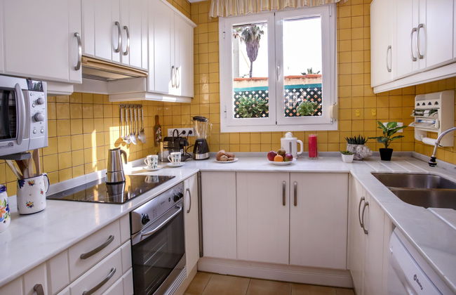 Casa de 6 quartos em Oliva com piscina privada e jardim - Foto 5