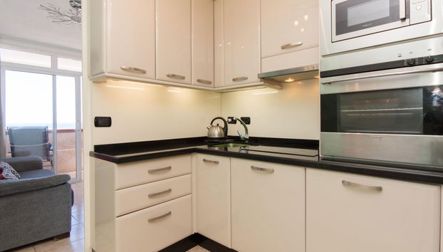 3 bedroom Apartment in Arona with terrace - Photo 4
