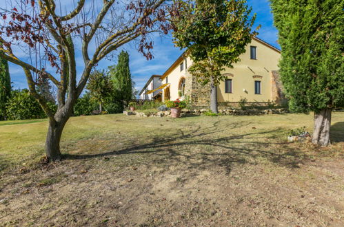 Foto 39 - Casa de 5 quartos em Vinci com piscina privada e jardim