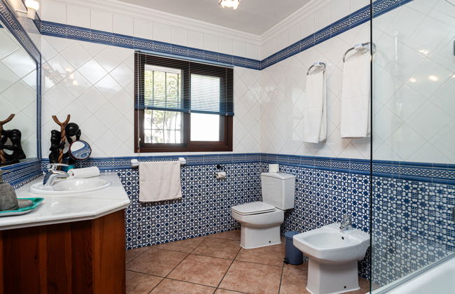 Casa de 5 quartos em Marbella com piscina privada e jardim - Foto 10