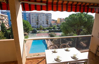 Photo 2 - 3 bedroom Apartment in Hyères with swimming pool and sea view