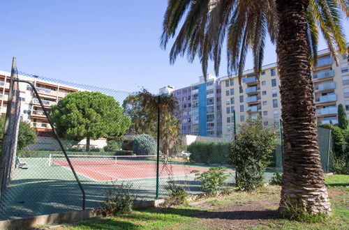 Photo 28 - Appartement de 3 chambres à Hyères avec piscine et vues à la mer