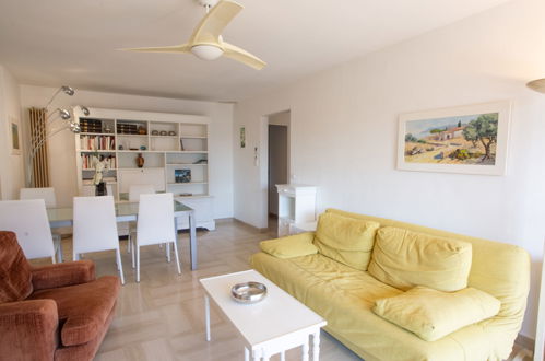 Foto 7 - Apartamento de 3 quartos em Hyères com piscina e vistas do mar