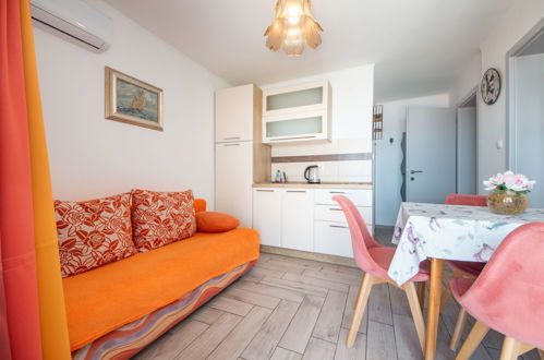 Foto 3 - Appartamento con 1 camera da letto a Crikvenica con terrazza