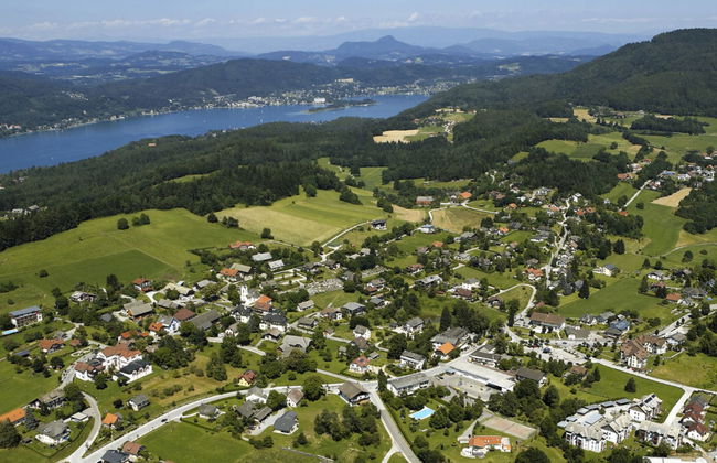 Casa de 4 quartos em Schiefling am Wörthersee com jardim e terraço - Foto 24