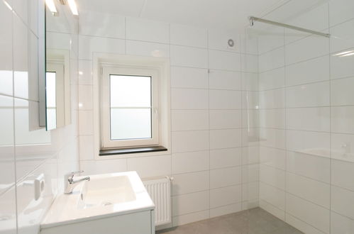 Photo 8 - 3 bedroom House in Arnhem with swimming pool and garden