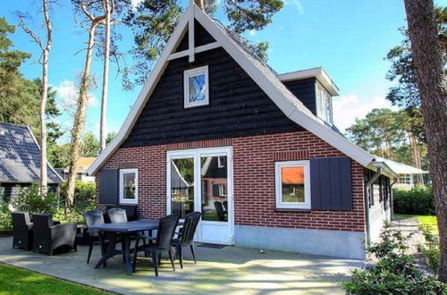 Photo 1 - Maison de 3 chambres à Arnhem avec piscine et jardin