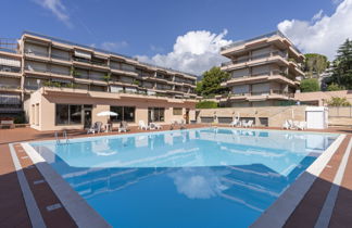 Foto 1 - Apartamento en Sanremo con piscina y vistas al mar