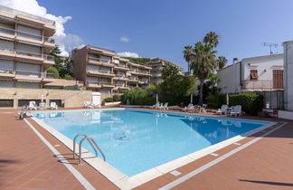 Foto 1 - Apartment mit 1 Schlafzimmer in Sanremo mit schwimmbad und blick aufs meer