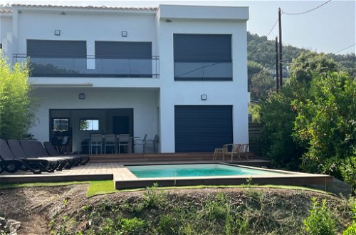 Photo 1 - Appartement de 4 chambres à Sari-Solenzara avec piscine privée et vues à la mer