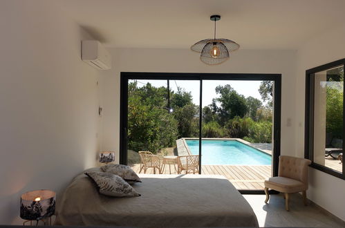 Foto 11 - Appartamento con 4 camere da letto a Sari-Solenzara con piscina privata e vista mare