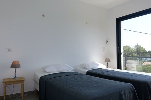 Foto 17 - Appartamento con 4 camere da letto a Sari-Solenzara con piscina privata e giardino