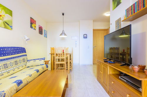 Photo 3 - 2 bedroom Apartment in Oropesa del Mar with swimming pool and terrace