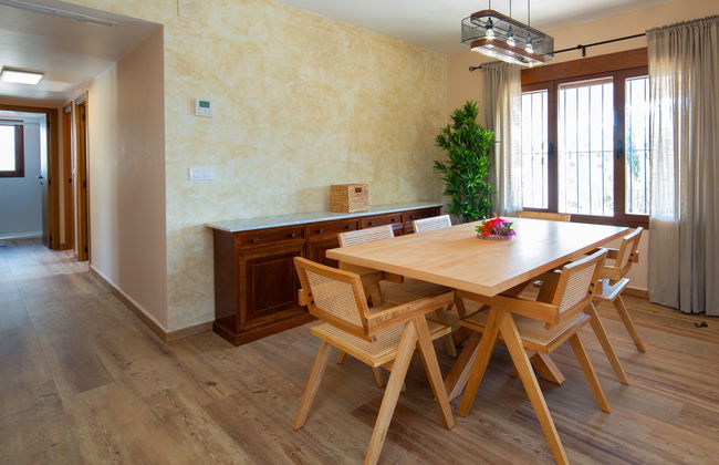 Casa de 6 quartos em Calp com piscina privada e jardim - Foto 8