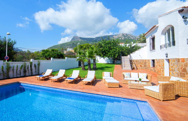 Casa de 6 quartos em Calp com piscina privada e jardim - Foto 21