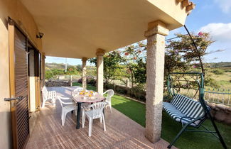 Foto 1 - Casa de 3 habitaciones en Aglientu con vistas al mar