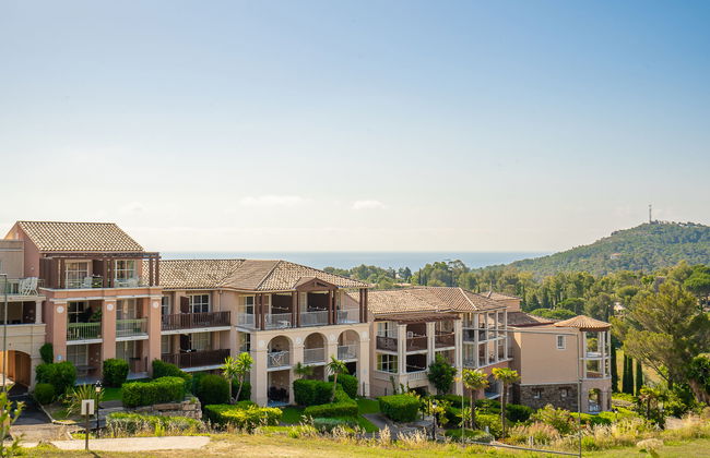 Apartamento de 1 quarto em Saint-Raphaël com piscina e jardim - Foto 7