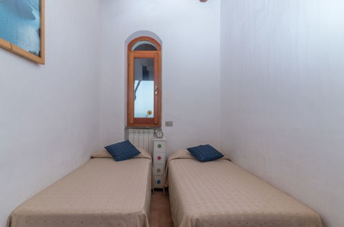 Photo 16 - Maison de 2 chambres à Valledoria avec jardin et vues à la mer